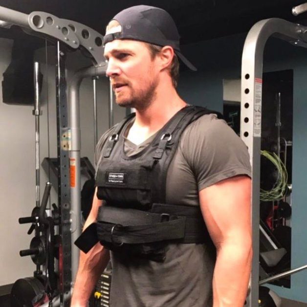 Stephen Amell Workout 628x628 